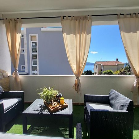 Apartments Sun & Sea Дуги Рат Екстериор снимка