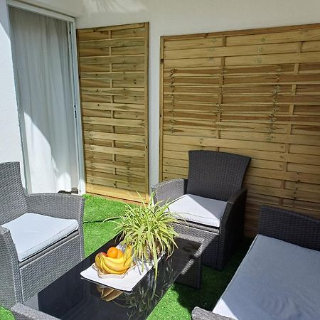 Apartments Sun & Sea Дуги Рат Екстериор снимка