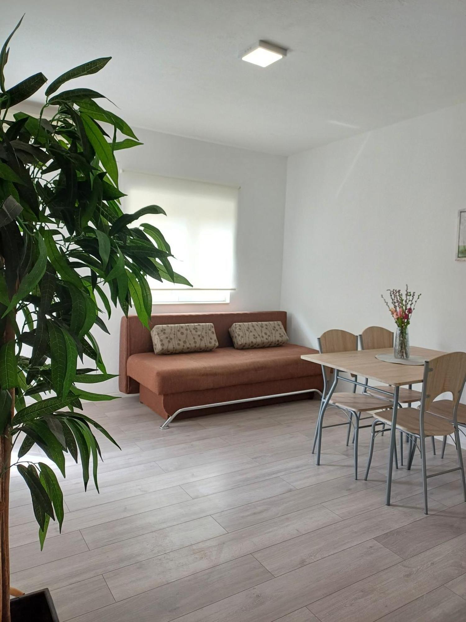 Apartments Sun & Sea Дуги Рат Екстериор снимка