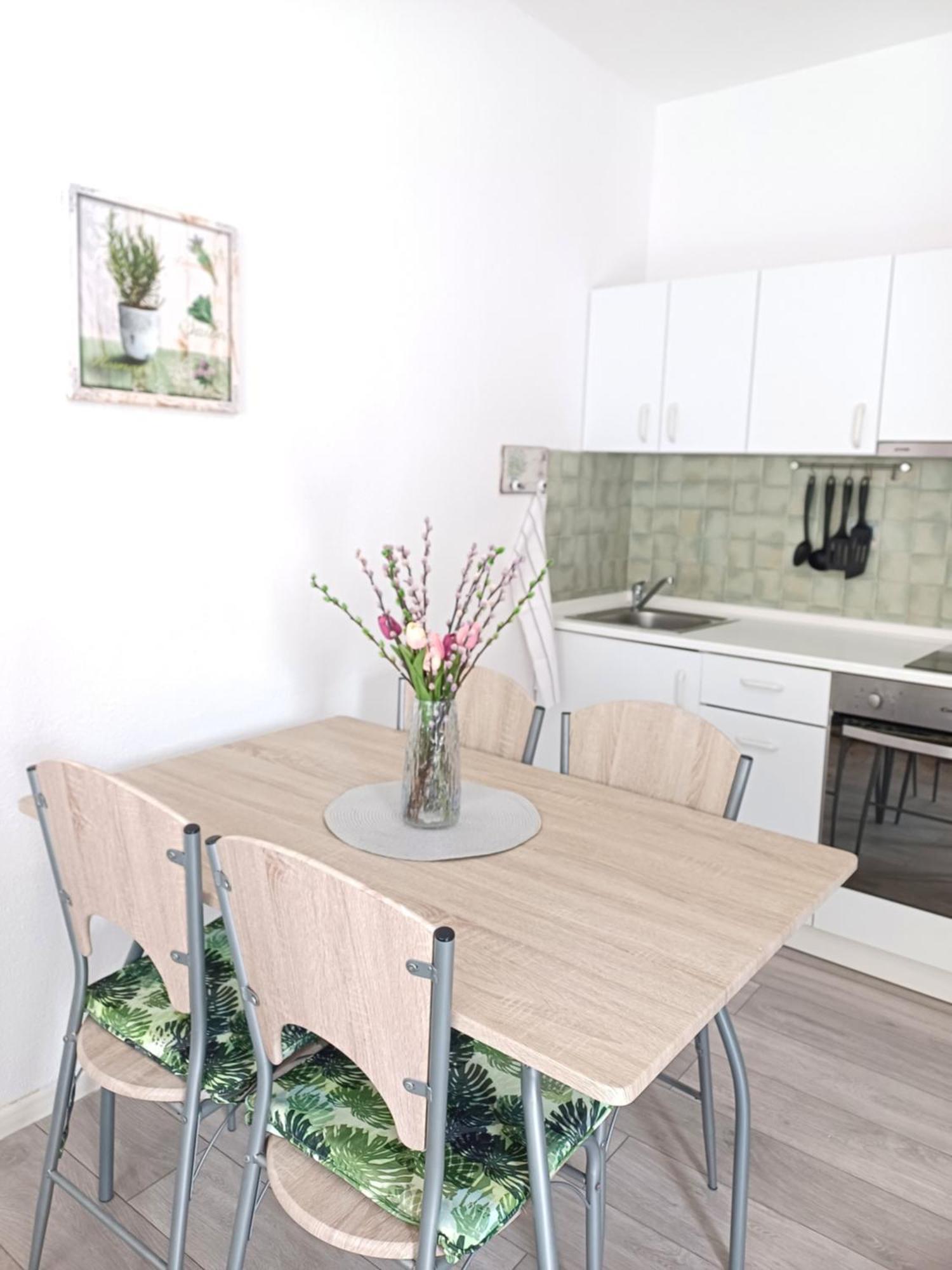 Apartments Sun & Sea Дуги Рат Екстериор снимка