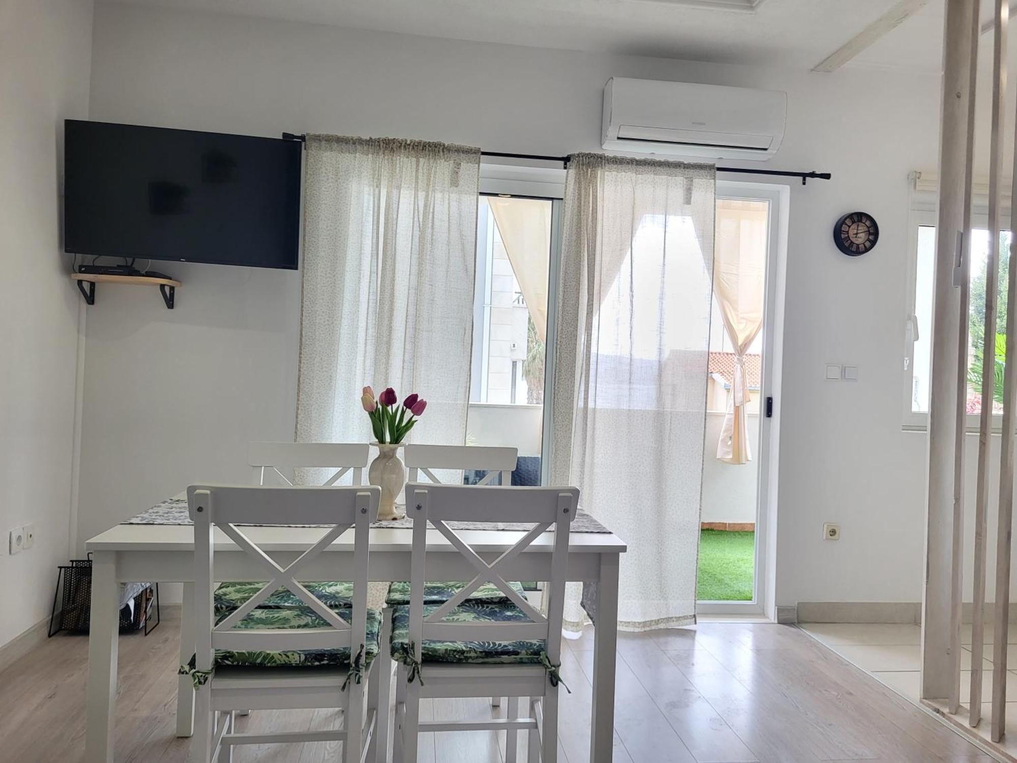 Apartments Sun & Sea Дуги Рат Стая снимка
