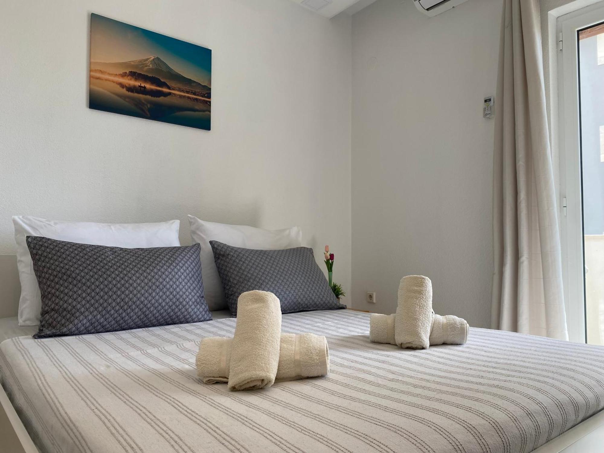 Apartments Sun & Sea Дуги Рат Стая снимка